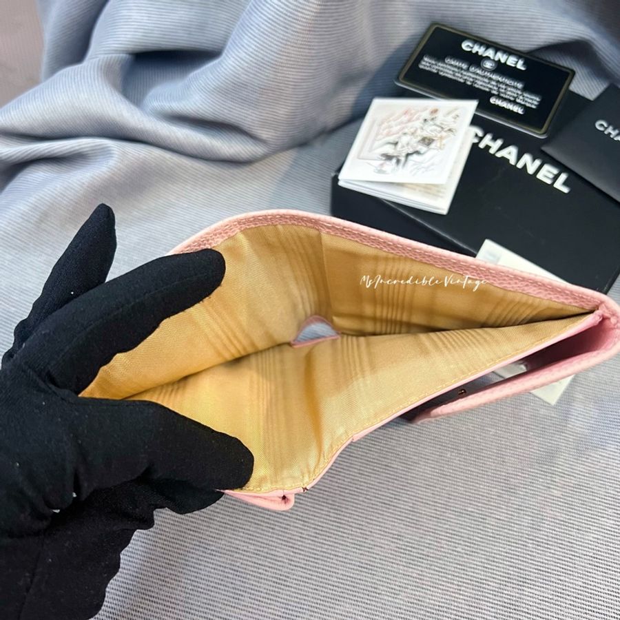 Chanel 淺粉紅色荔枝皮短銀包-17