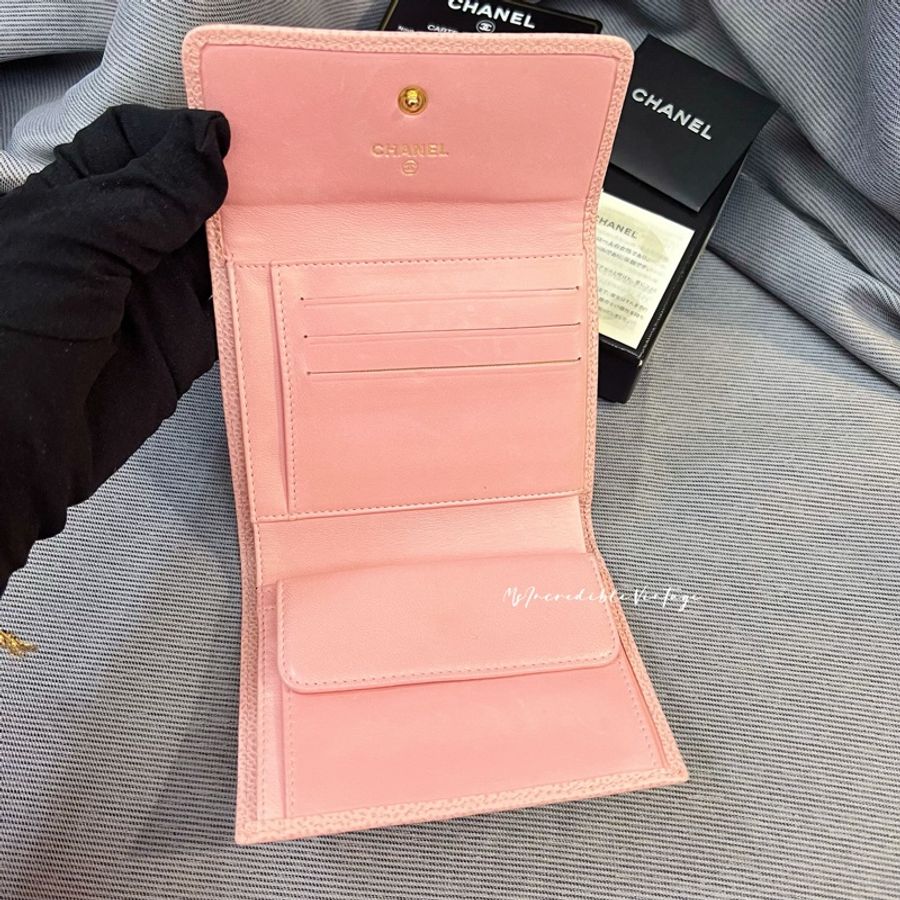 Chanel 淺粉紅色荔枝皮短銀包-35