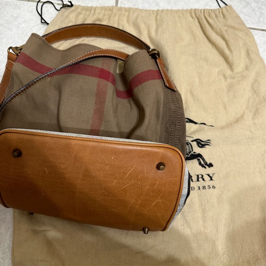 Burberry水桶包 千頌伊包(大)-6
