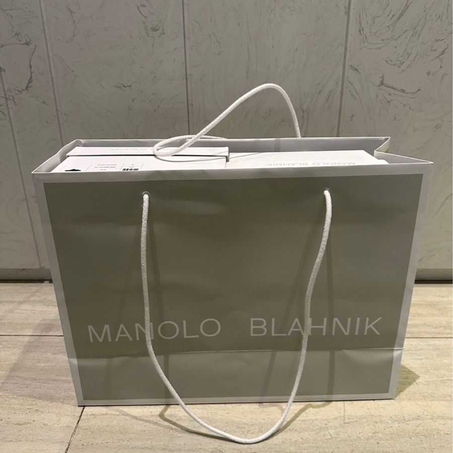 Manolo BLAHNIK女鞋全新購於櫃位有購證全配size37黑色全鑽日本限定版Manolo BLAHNIK 黑色全鑽涼鞋-4