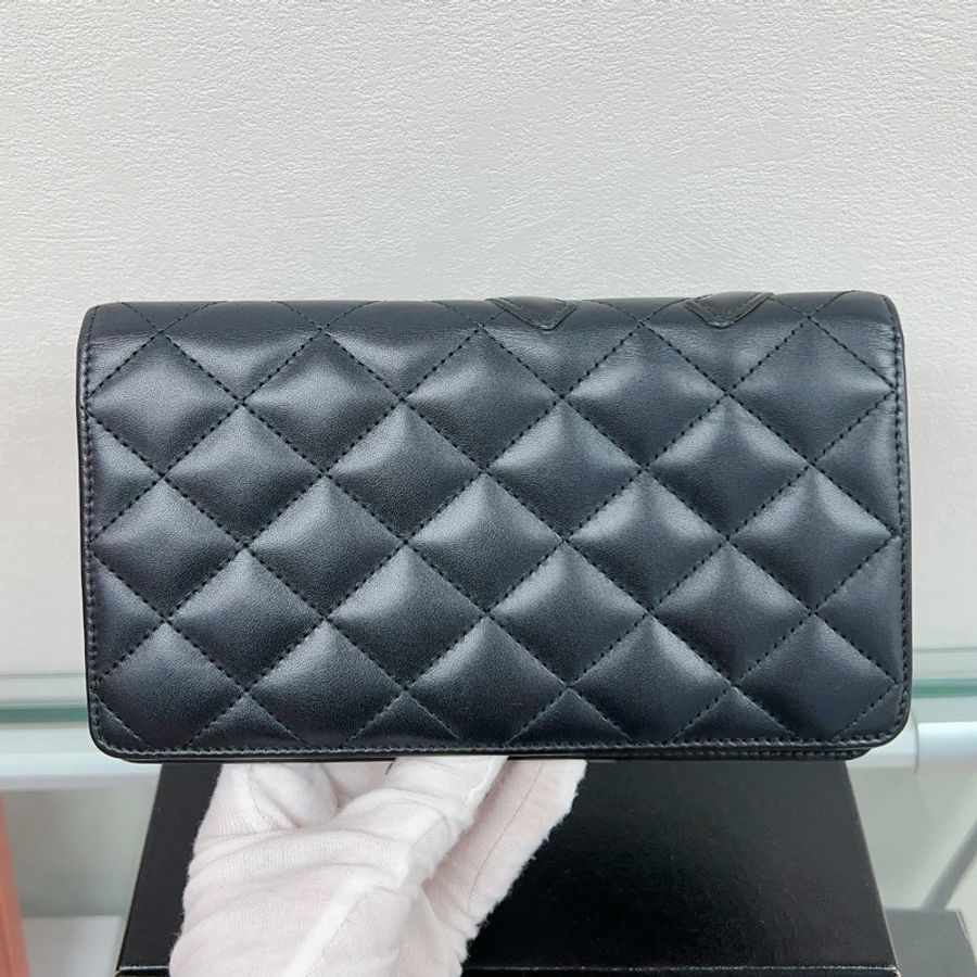 Chanel 黑色康朋對開長夾/銀包-1