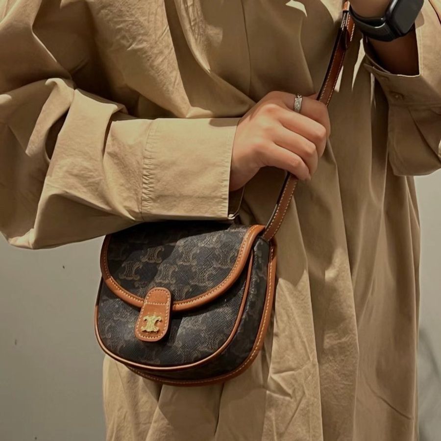 Celine 196702 Cuir 老花凱旋門迷你 Besace包《2024季度新品》-4