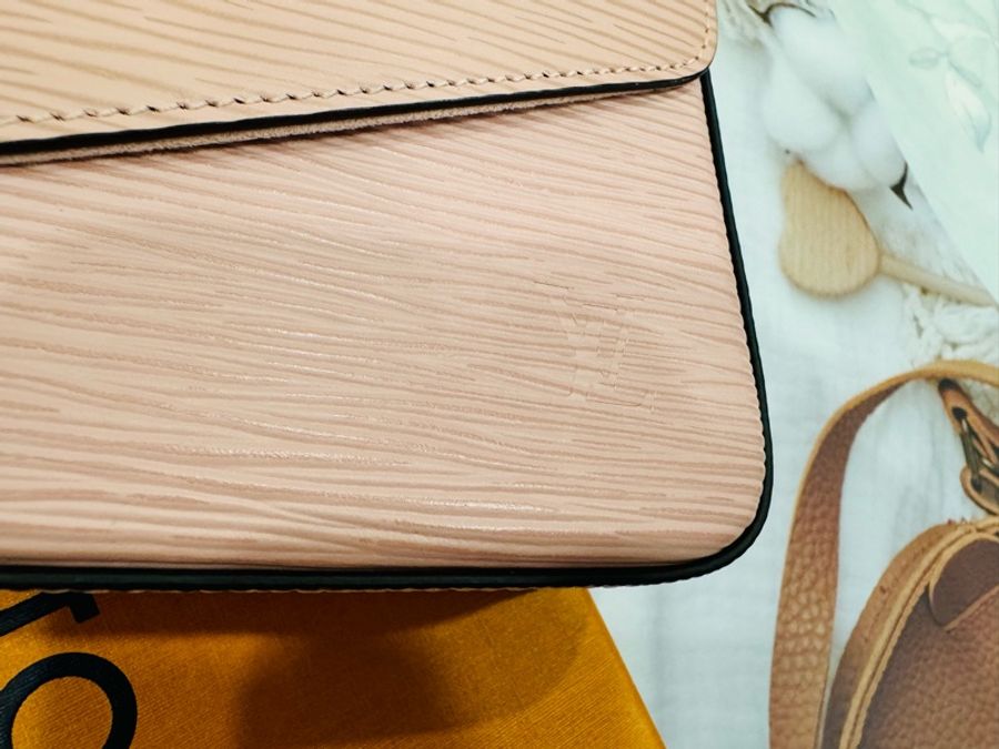 全新LV LOUIS VUITTON 側背包 EPI信封 三合一鏈條包-22
