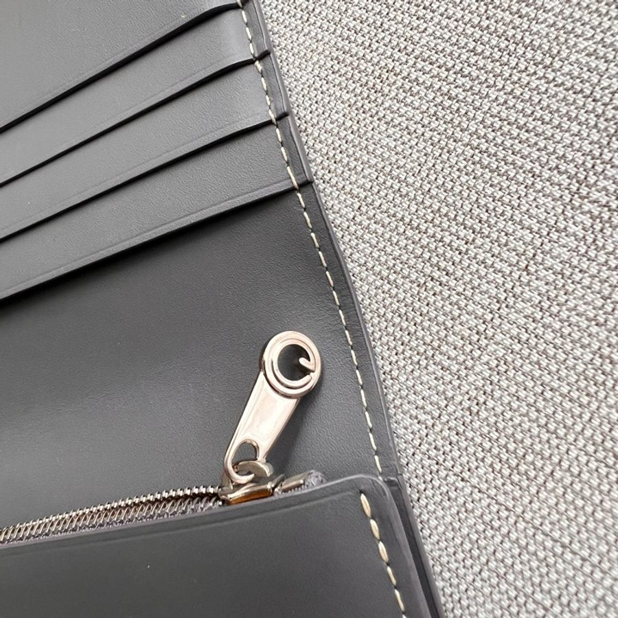 GOYARD 高雅德灰色 Logo長夾 精品長夾 錢包 品牌長夾 長夾 時尚百搭 簡約 百搭 尺寸17.7 x10cm 買了少用九成新以上 高標繞道-12