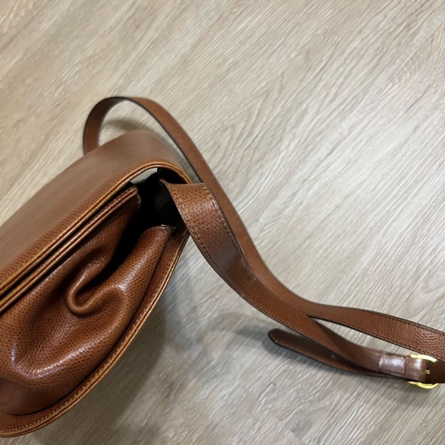 瑞奇二手精品 Salvatore ferragamo 焦糖色 半餅側背包 美品25cm-6