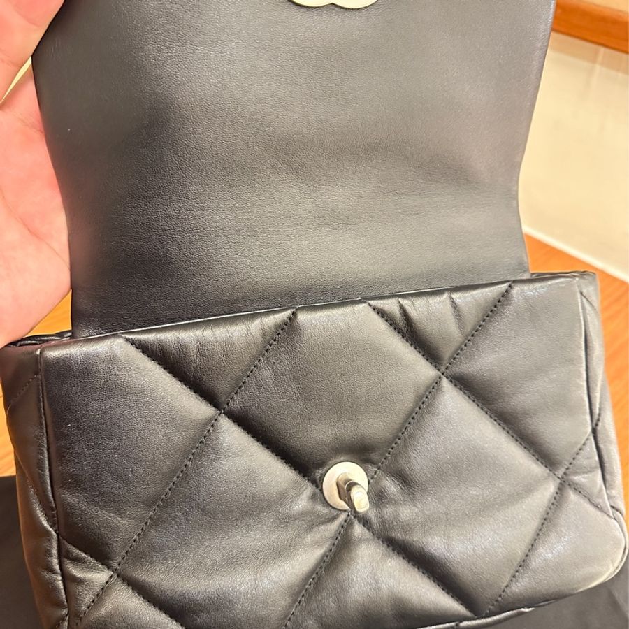 CHANEL 黑菱格19銀釦26-10