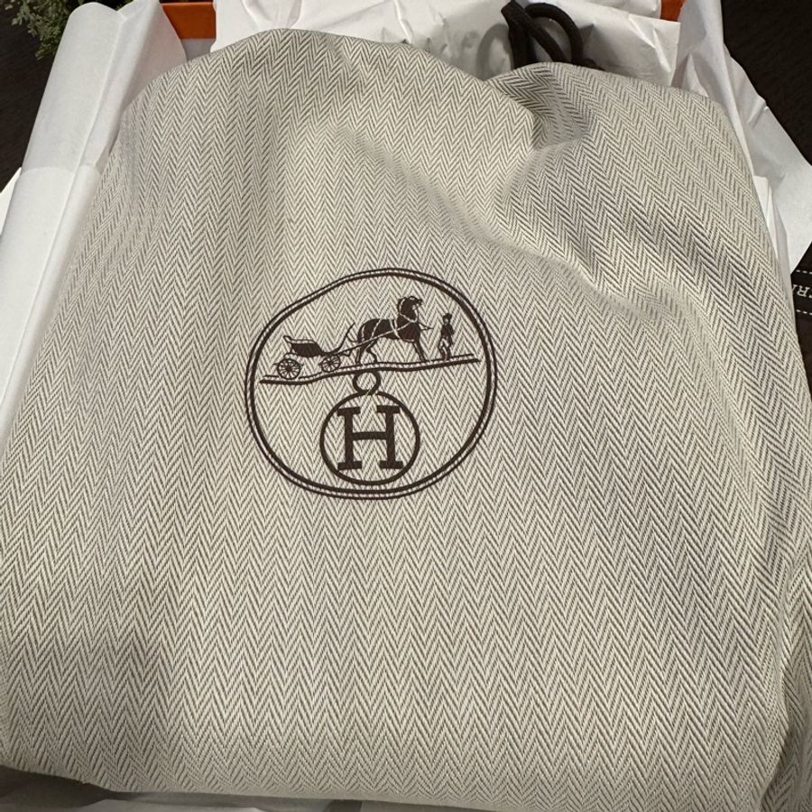 愛馬仕Hermes 全新mini Lindy W刻印 2024/7/13台灣專櫃購入-4