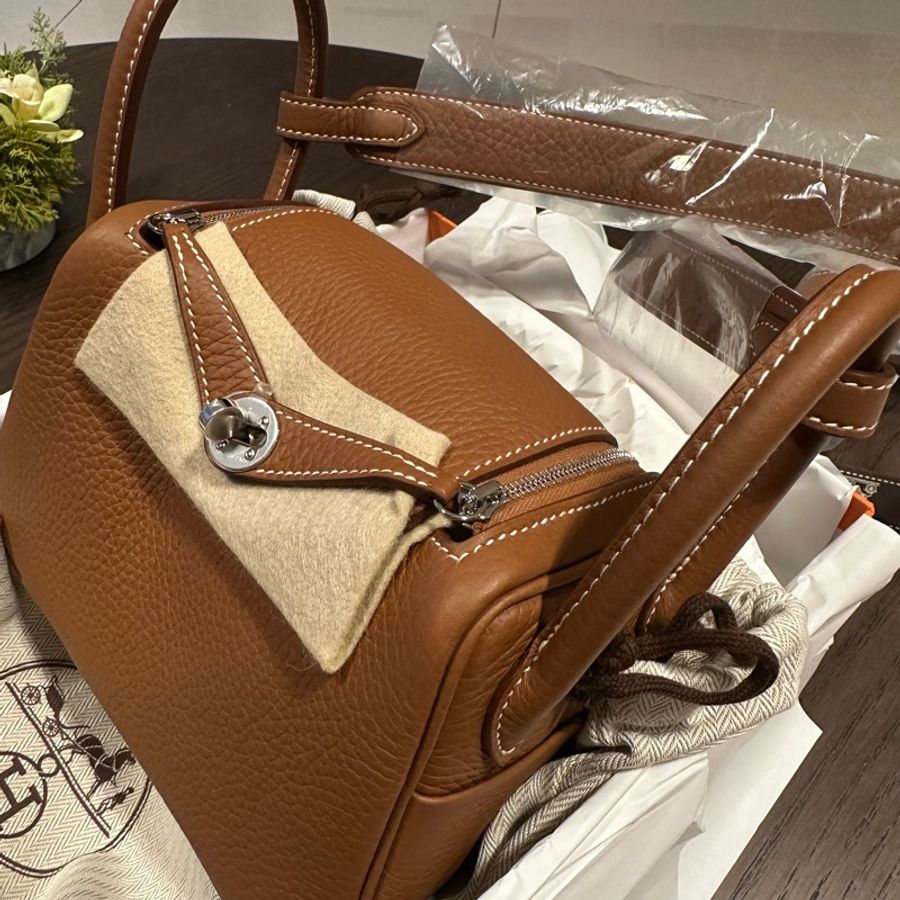 愛馬仕Hermes 全新mini Lindy W刻印 2024/7/13台灣專櫃購入-5