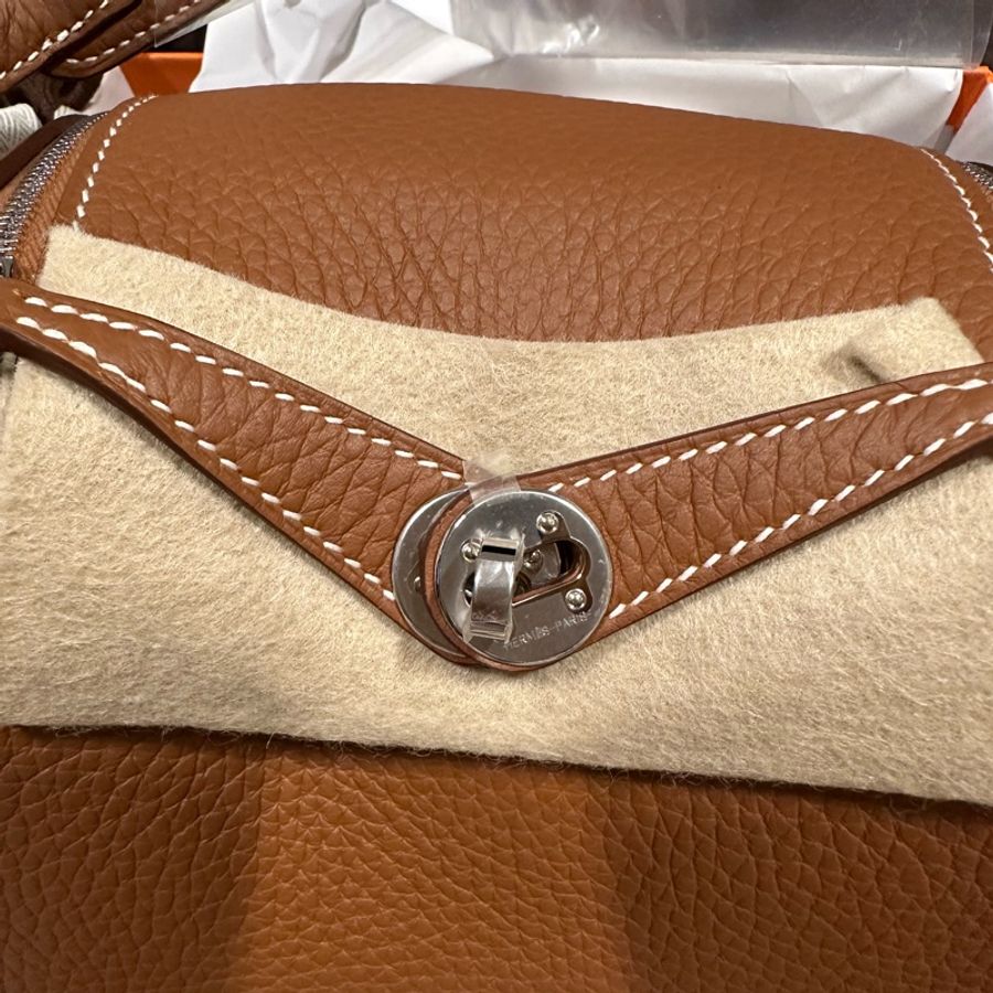 愛馬仕Hermes 全新mini Lindy W刻印 2024/7/13台灣專櫃購入-6