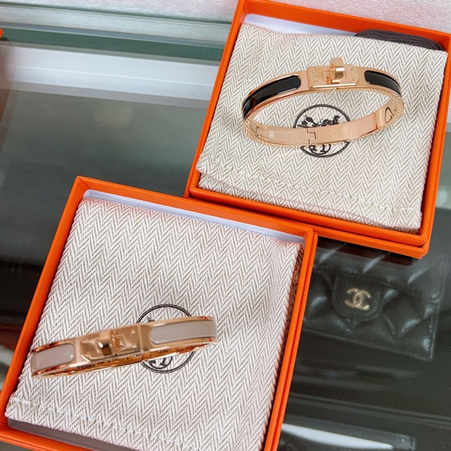 全新✨24年新款 Hermes mini clic kelly bracelet 奶茶色/黑色手環 手鐲-0