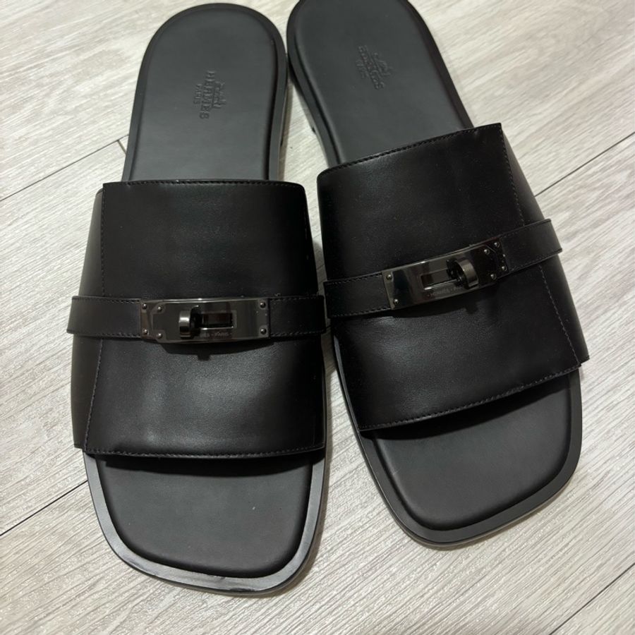 現貨商品 二手帥鞋 Hermes 愛馬仕專櫃正貨 男款超帥氣 黑武士 黑色 SO BLACK Kelly扣皮革拖鞋 尺寸44.5-45號可穿-8
