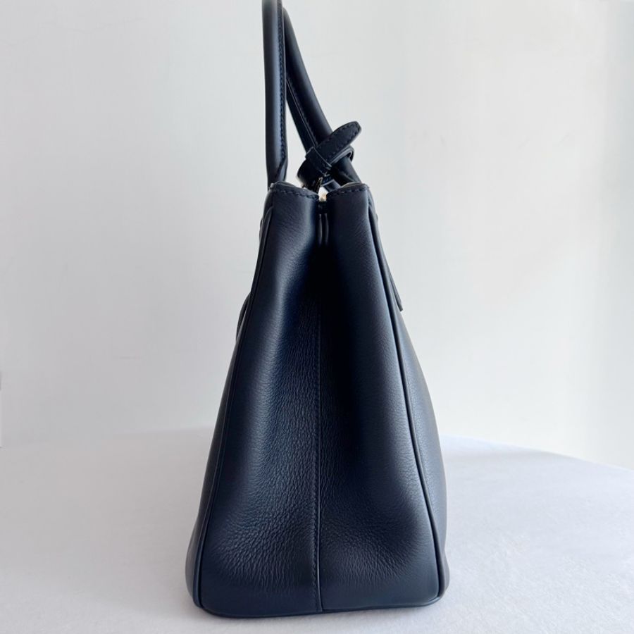 便宜賣 Prada 全皮革黑色公事包 Galleria Soft Grain大號手袋-2