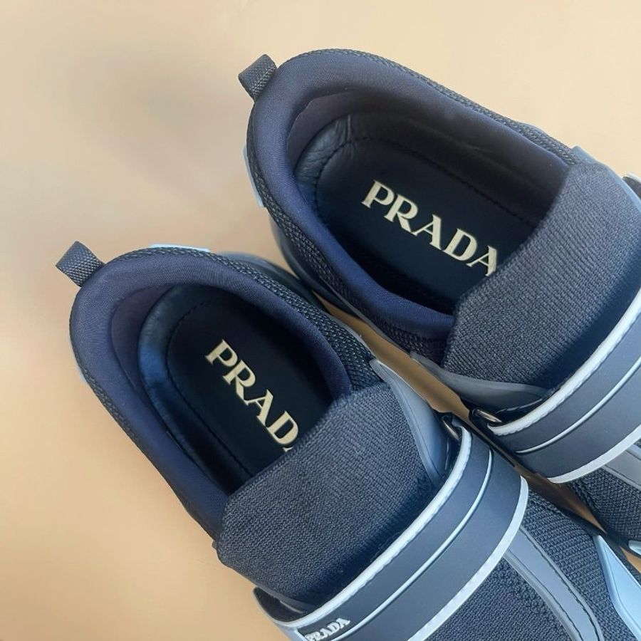 PRADA CALZATURE 黑灰魔鬼氈厚底鞋 # 5號-3