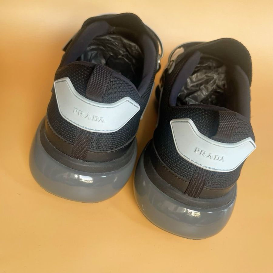 PRADA CALZATURE 黑灰魔鬼氈厚底鞋 # 5號-10