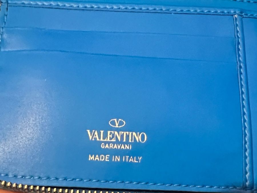 全新Valentino Garavani Wallet-3