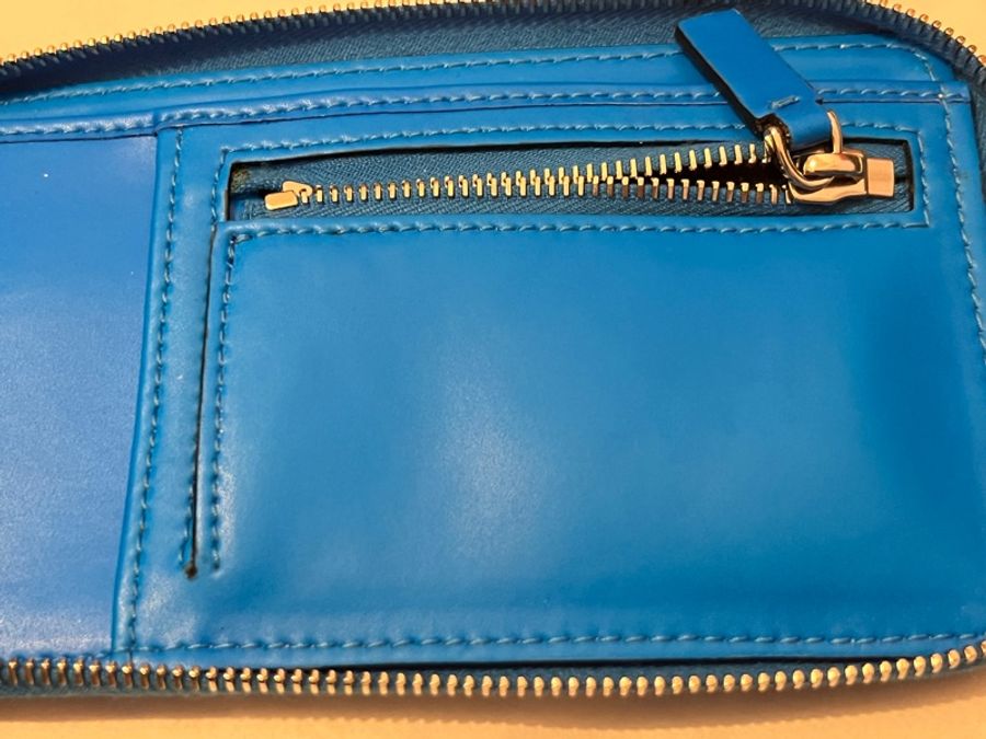 全新Valentino Garavani Wallet-4
