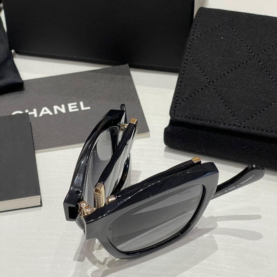 CHANEL 劉詩詩同款 黑色水鑽摺疊太陽眼鏡 時尚百搭好收納 全新配件齊全-3