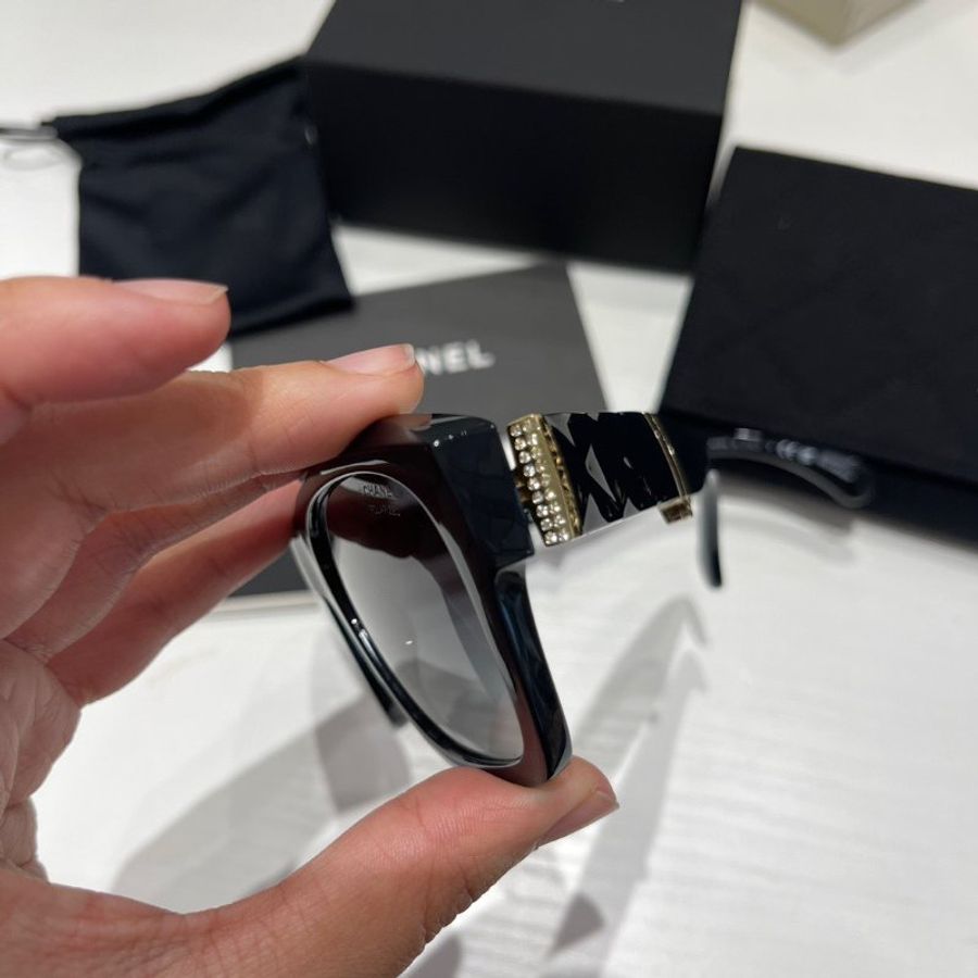 CHANEL 劉詩詩同款 黑色水鑽摺疊太陽眼鏡 時尚百搭好收納 全新配件齊全-7