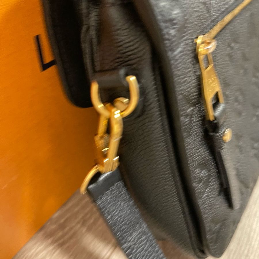 lv 郵差包-23