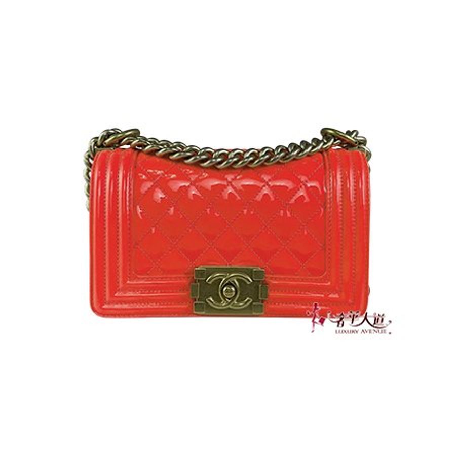 已售出~CHANEL橘紅色螢光漆皮 BOY 20CM 鏈帶兩用包-0
