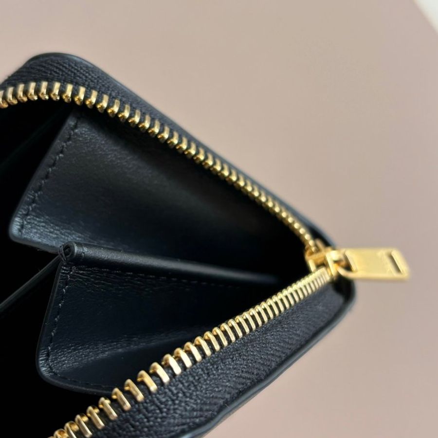 ::CELINE:: TRIOMPHE COMPACT 凱旋門壓印黑光滑牛皮革拉鍊錢包-11