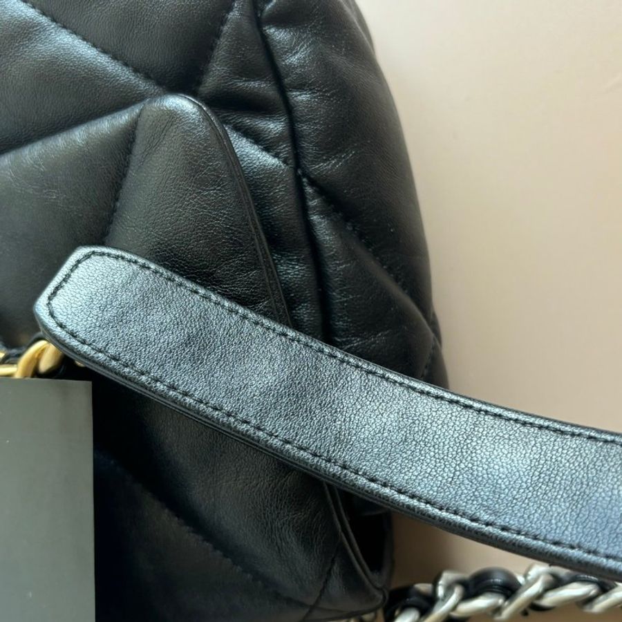 ::CHANEL:: 19 銀釦 26公分 小款-16