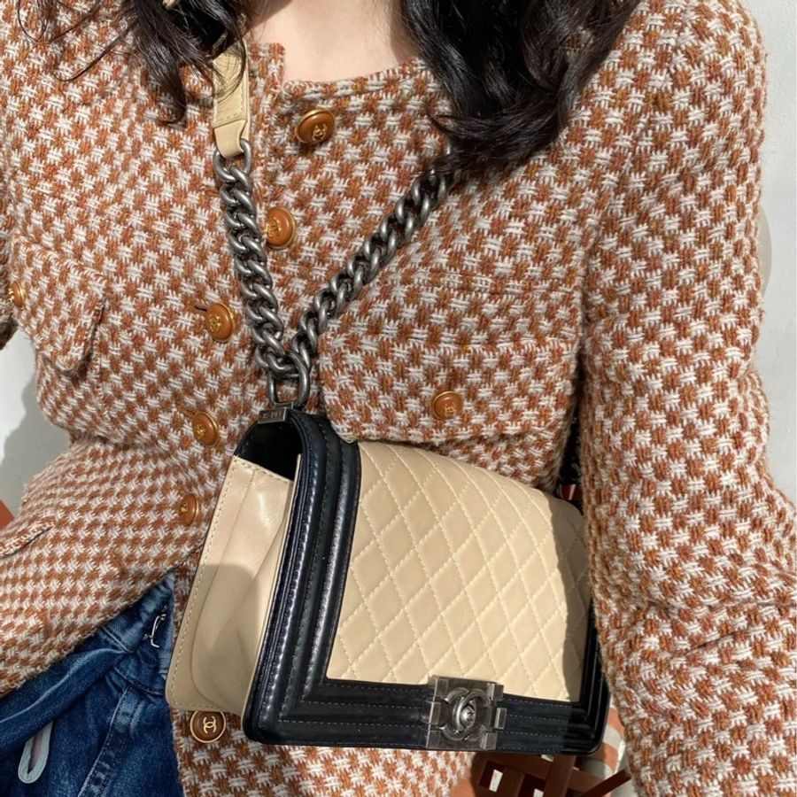 Chanel Leboy 奶茶拼黑色💛🖤雷標18開❤️🔥男女適用款❤️🔥-4