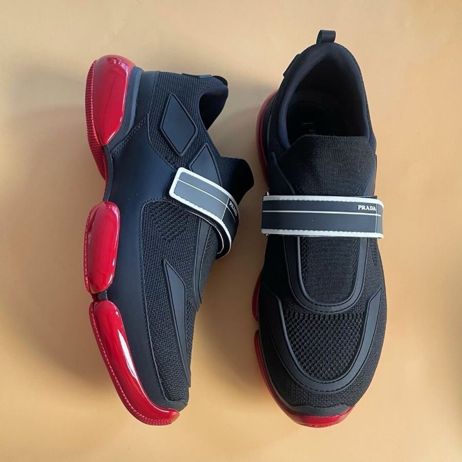 PRADA CALZATURE 黑紅魔鬼氈厚底鞋 # 5.5號-1