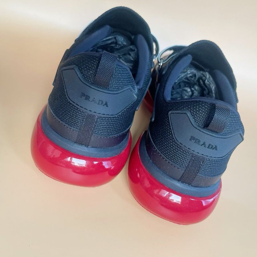 PRADA CALZATURE 黑紅魔鬼氈厚底鞋 # 5.5號-10