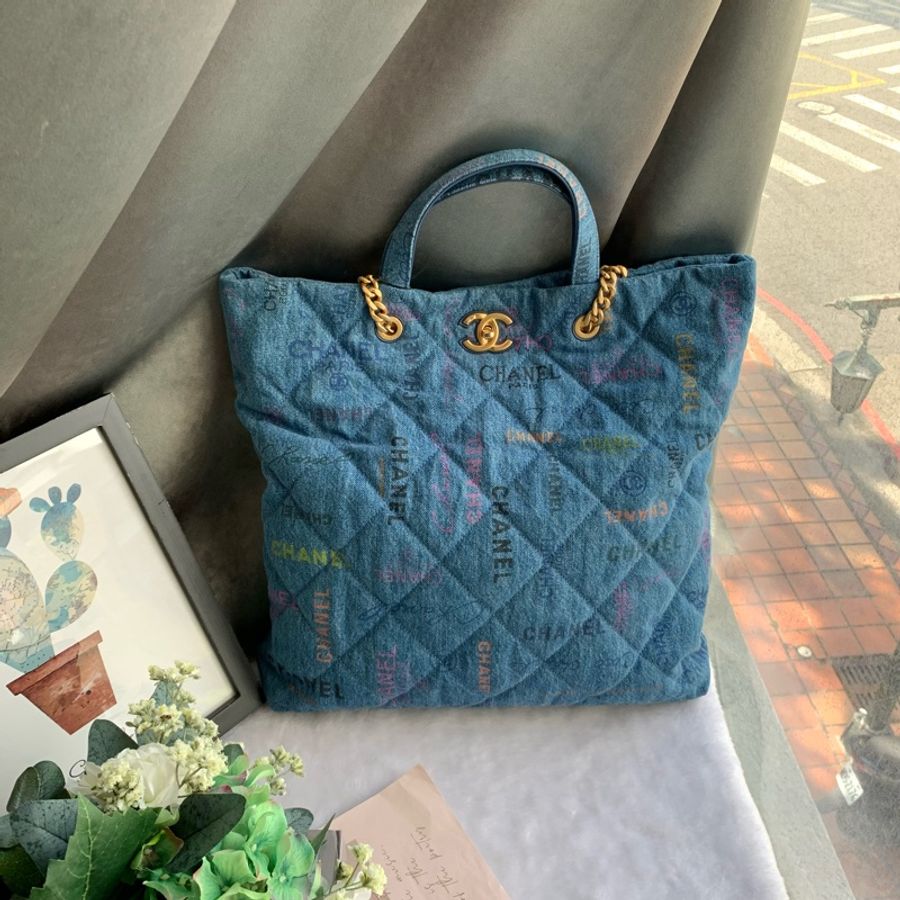 Chanel 金色CC Logo 塗鴉牛仔布二用托特包(牛仔藍)-0