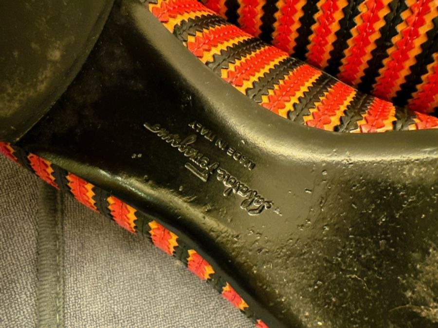Salvatore Ferragamo 經典平底鞋 5C-5