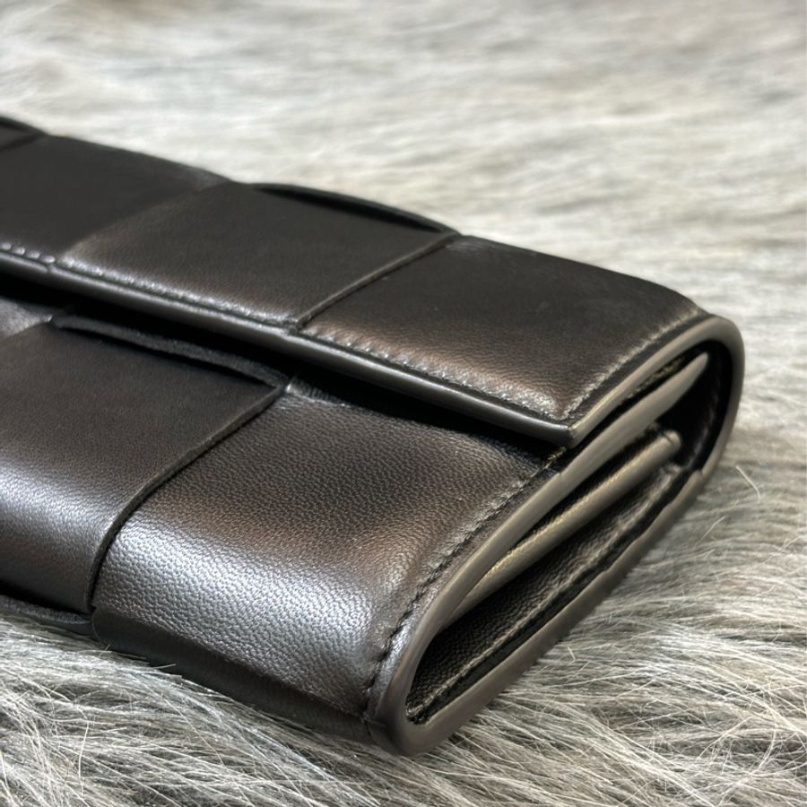 BOTTEGA VENETA BV 667433 黑色 CASSETTE 小牛皮 大方格 編織 釦式 拉鍊 零錢袋 長夾 皮夾 發財長夾-6