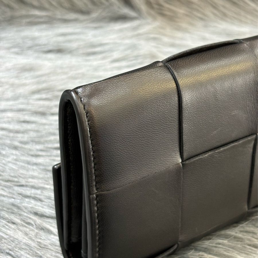 BOTTEGA VENETA BV 667433 黑色 CASSETTE 小牛皮 大方格 編織 釦式 拉鍊 零錢袋 長夾 皮夾 發財長夾-7