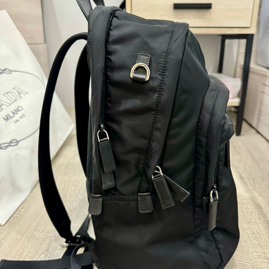 Prada 後背包 Re-Nylon 與 Saffiano 皮革背囊 專櫃精典款-13