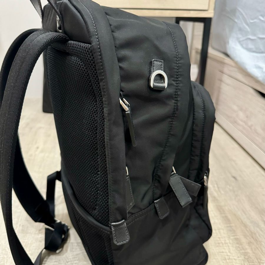 Prada 後背包 Re-Nylon 與 Saffiano 皮革背囊 專櫃精典款-22