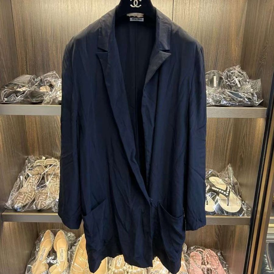 MIUMIU薄外套 尺寸38碼 領標在洗標沒了-0