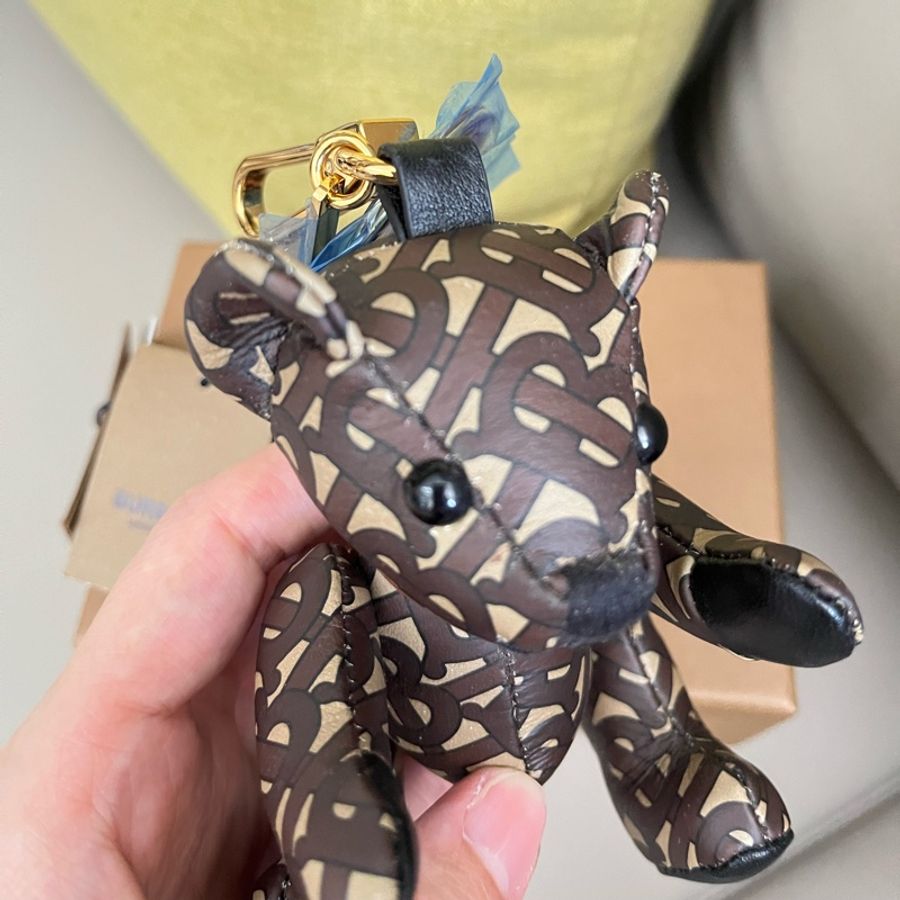 Burberry TB小熊吊飾-6