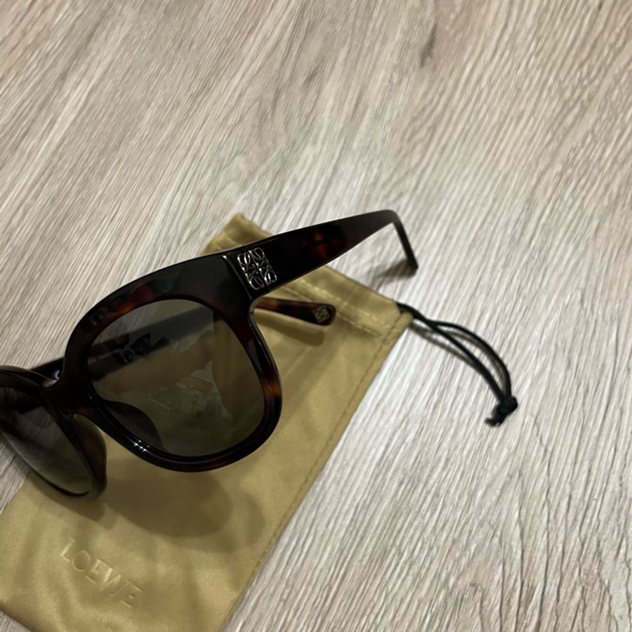 瑞奇二手精品 Loewe 側邊logo 美品 粗框 太陽 墨 美品-1