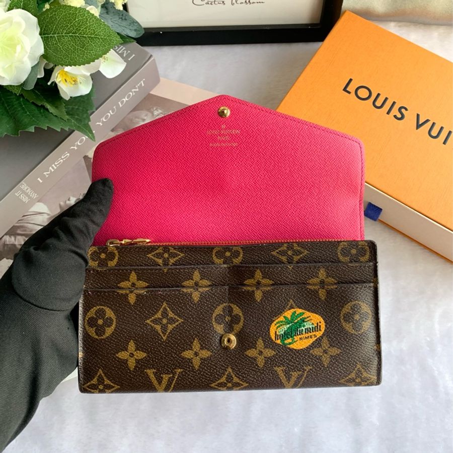 Louis Vuitton 訂製款 World Tour Sarah 拼貼圖案發財長夾(牡丹粉) P00180-5