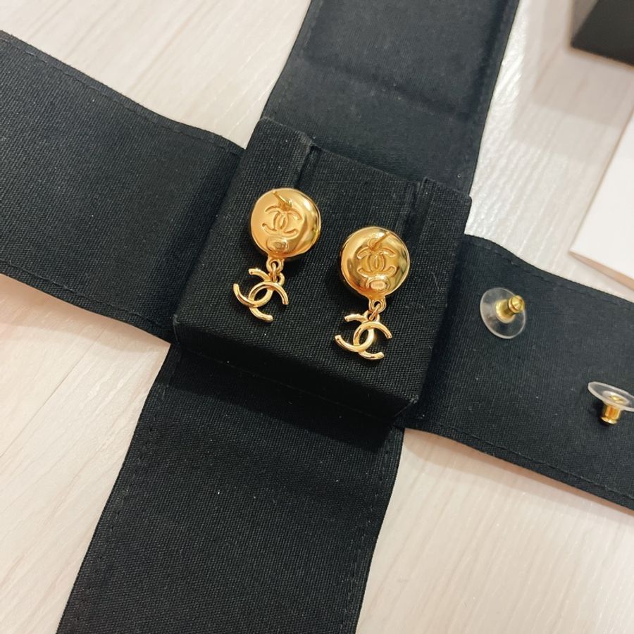 Chanel 22A 手工坊 小羊皮 立體山茶花 耳環 耳釘-13