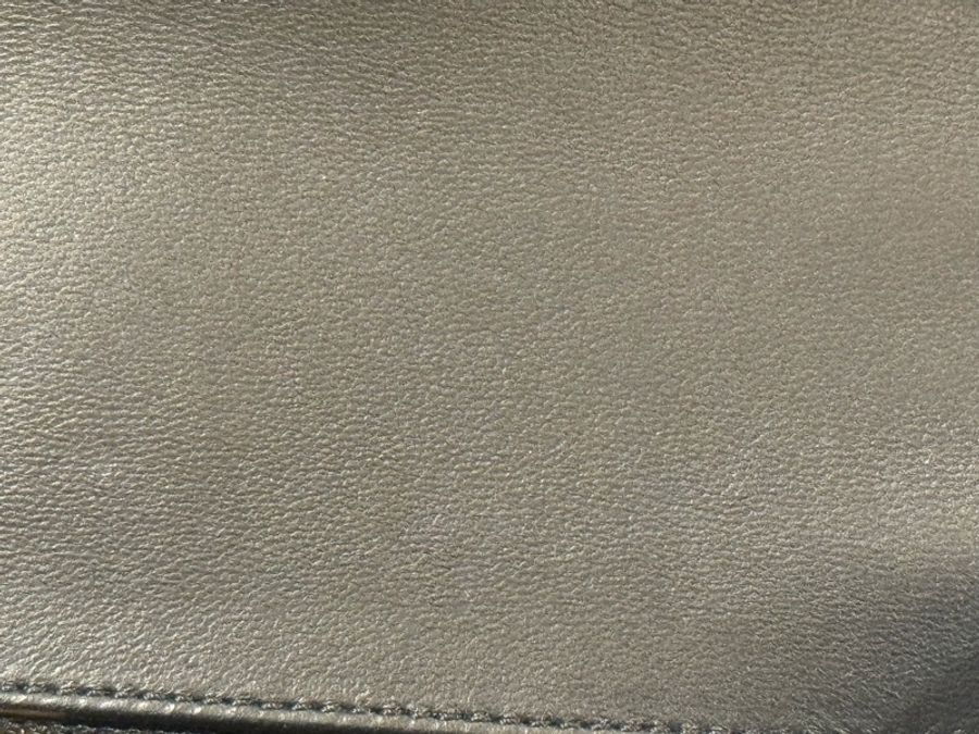 2023晶片新款Chanel 稀有cf mini黑金珐瑯口蓋包-39