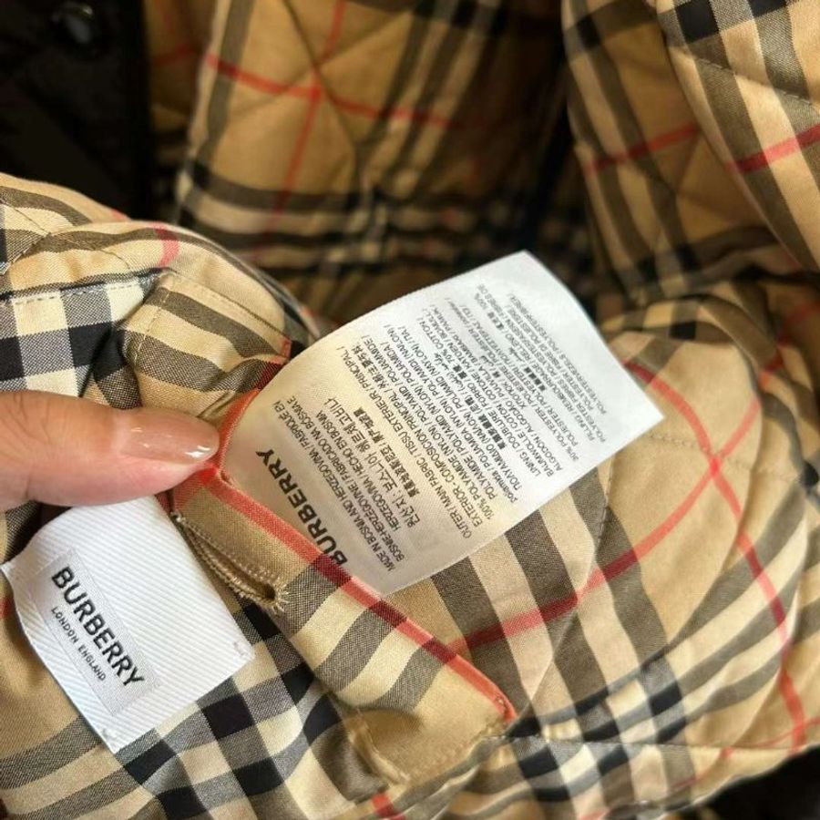 BURBERRY棉服 尺寸L 只穿兩次非常新 爆款-1