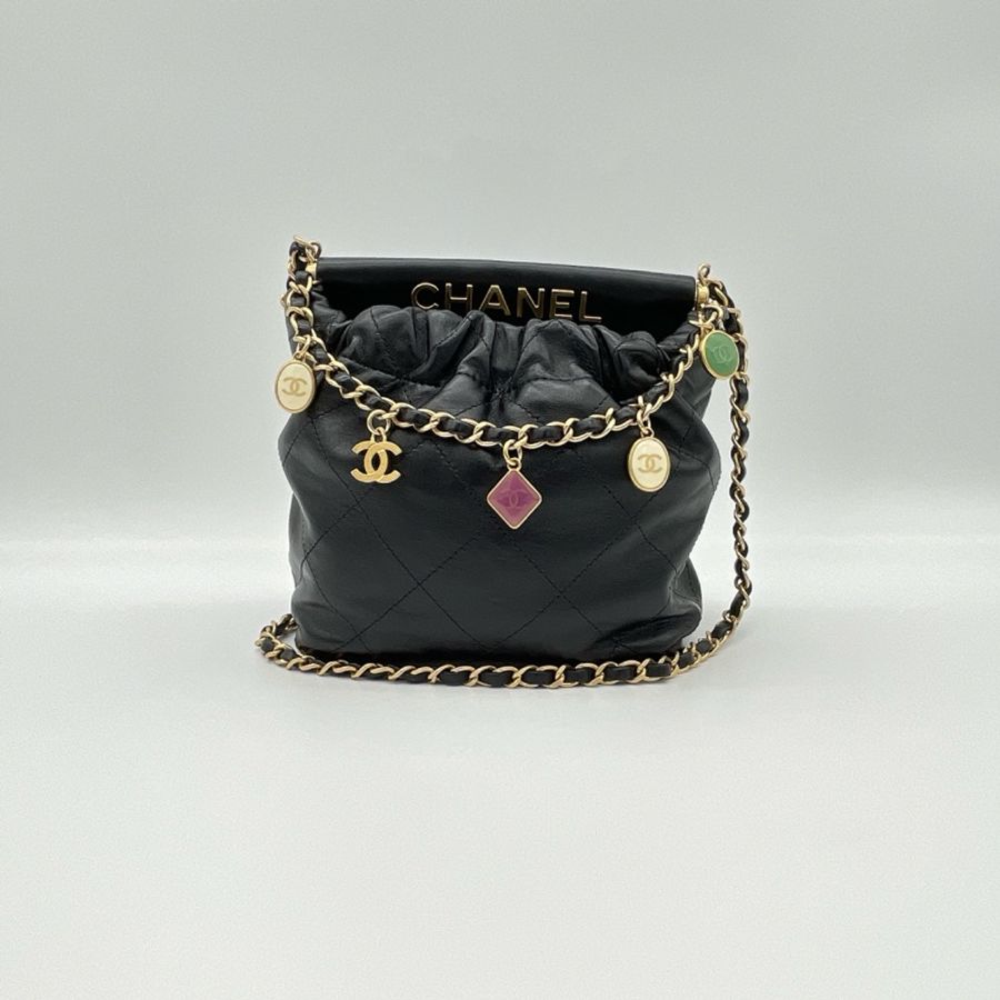 Chanel 黑羊皮造型小水桶包 限定款 寶石小福袋-1