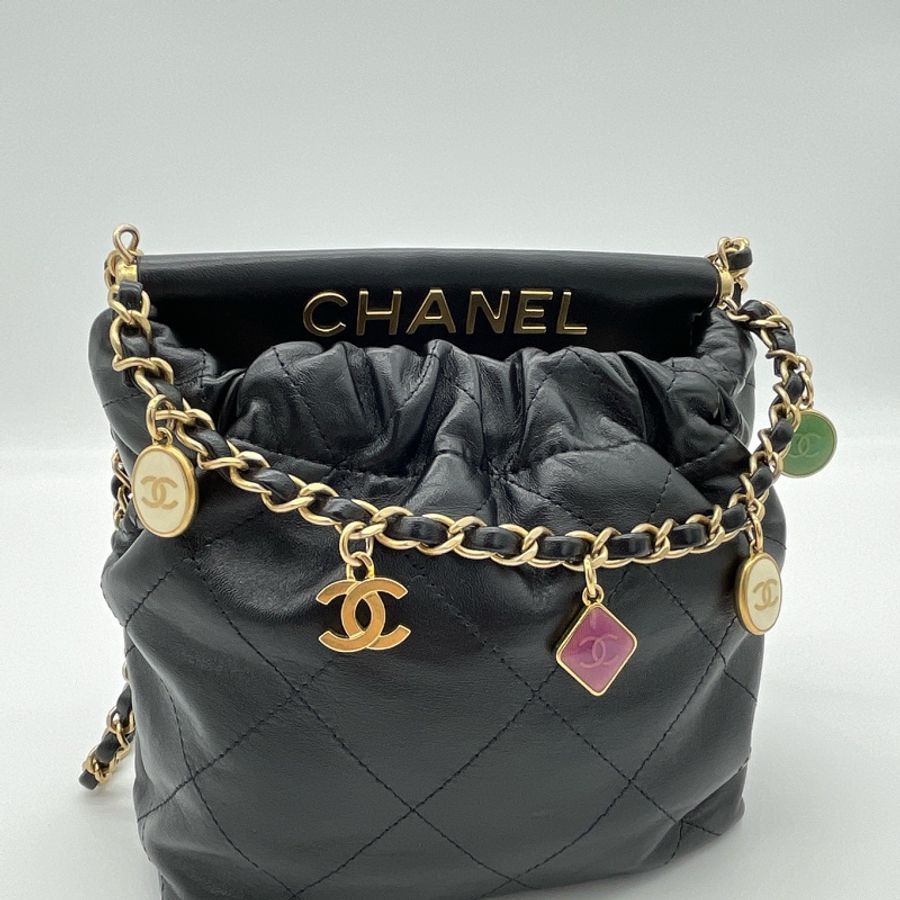 Chanel 黑羊皮造型小水桶包 限定款 寶石小福袋-5
