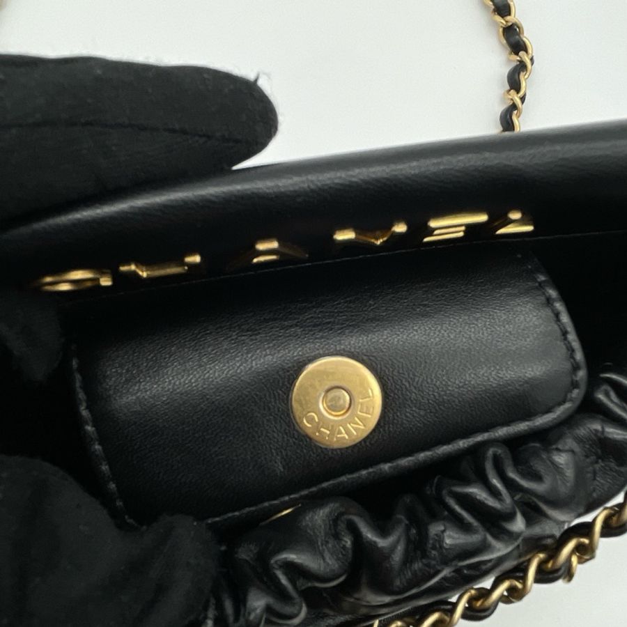 Chanel 黑羊皮造型小水桶包 限定款 寶石小福袋-7