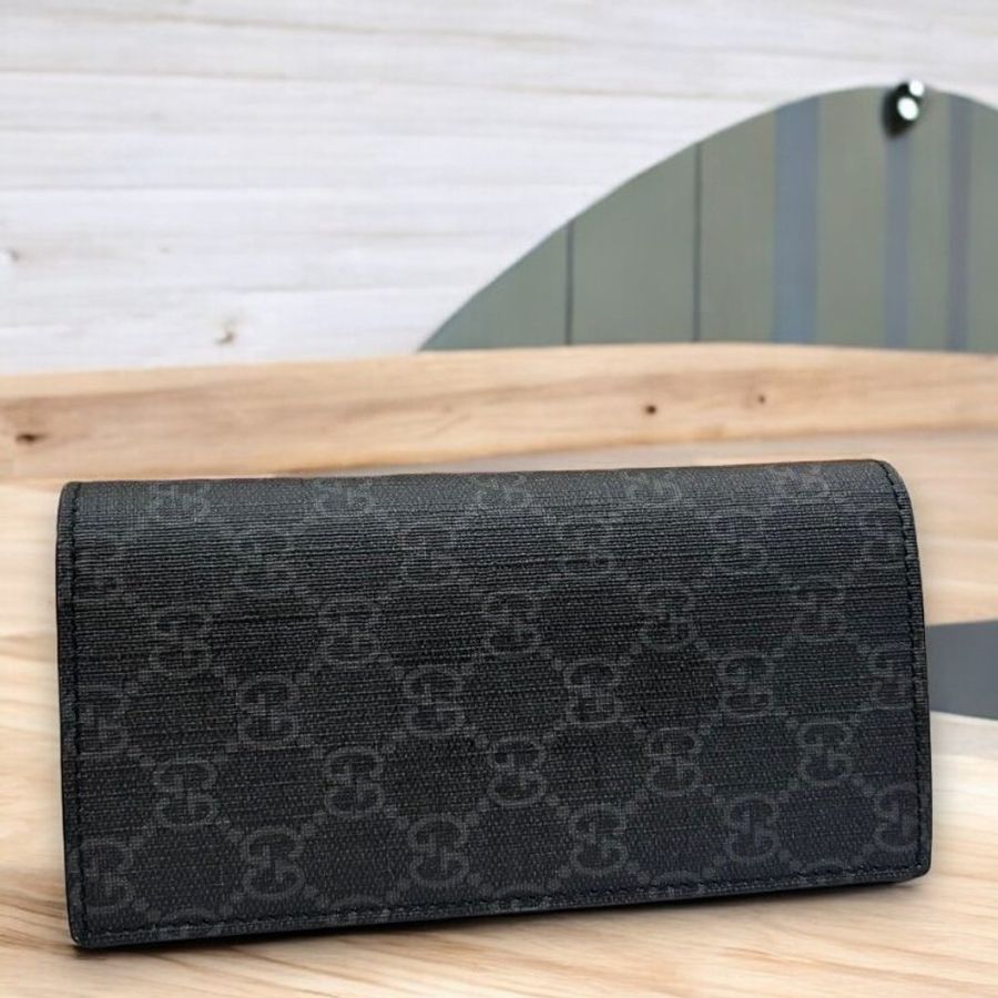 GUCCI PVC珊瑚蛇滿版黑灰LOGO對開長夾-1