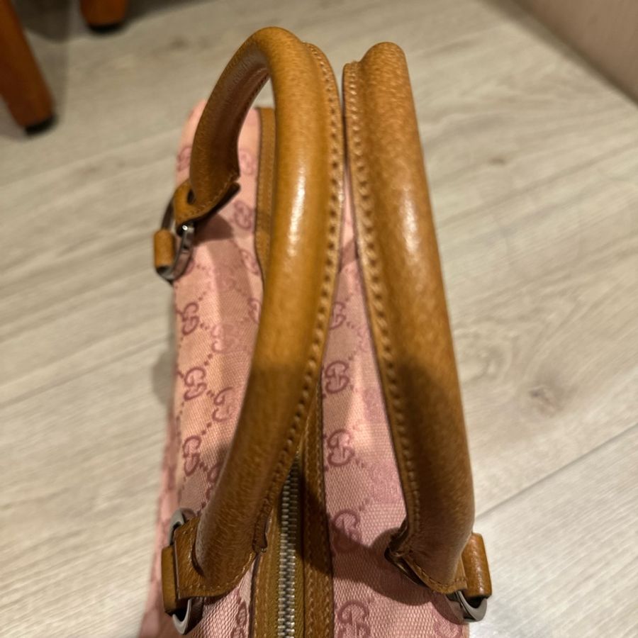 Gucci粉色老花手提包(限量款)-1