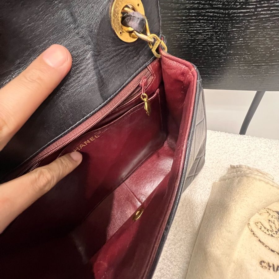日本珍藏古董老香 Chanel 掀蓋方包 大c 菱格紋 這個要收藏 全配 防塵套 雷標全 保卡 紙卡都在-19