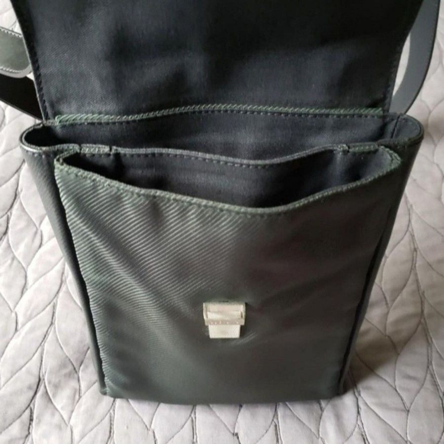 Louis Vuitton Crossbody Bag-6