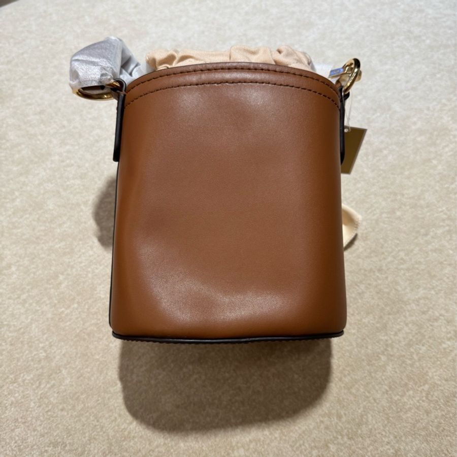 Michael Kors AIDY皮革拼接帆布縮口小款水桶包（咖啡色）-7